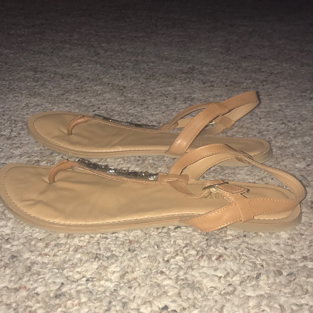COMFY SANDALS! - Picture 2 of 3